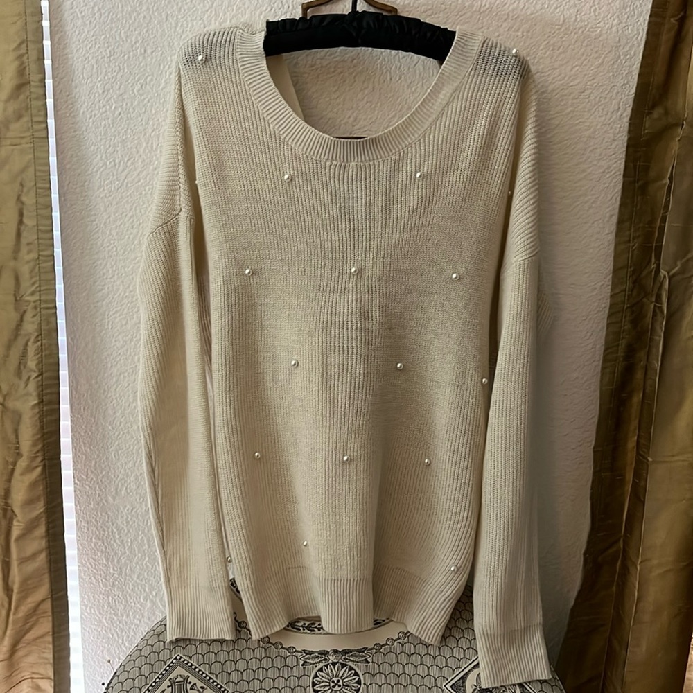 Pearl detailed Sweater